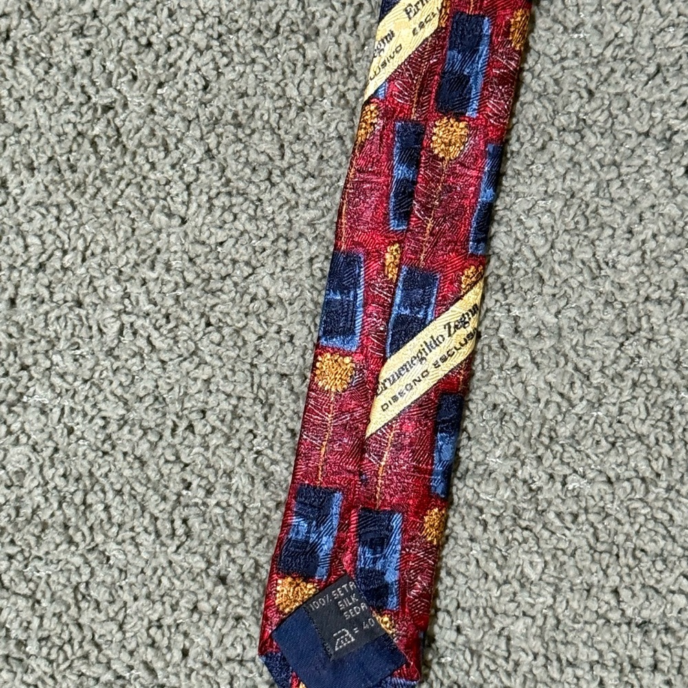 Colorful Geometric Pattern Tie - Picture 4 of 4